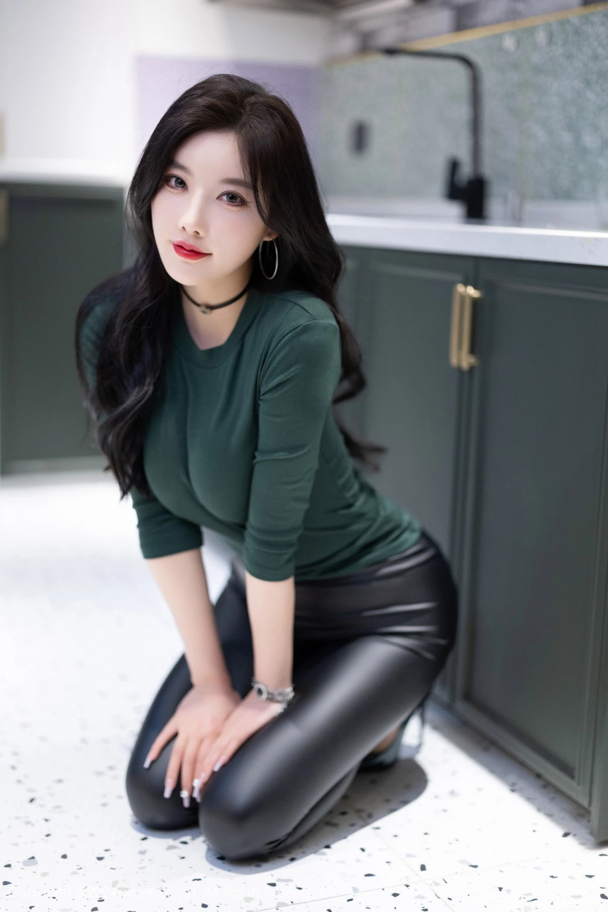 [XiuRen秀人网]第8707期杨晨晨写真-秀人资源网